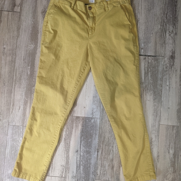 Gap Girlfriend Chino - Picture 2 of 4